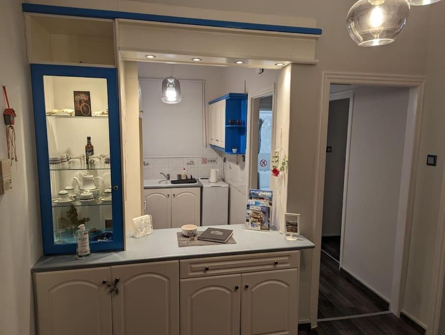 Cozy Apartm.Near Metro Ag.Marina Atina Dış mekan fotoğraf