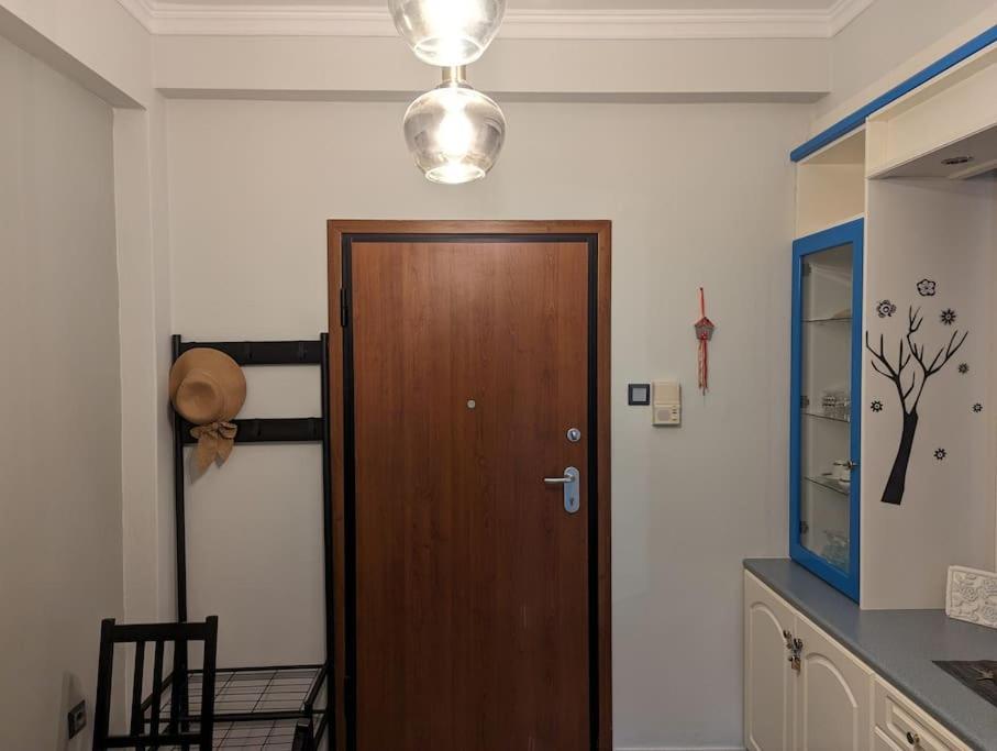 Cozy Apartm.Near Metro Ag.Marina Atina Dış mekan fotoğraf